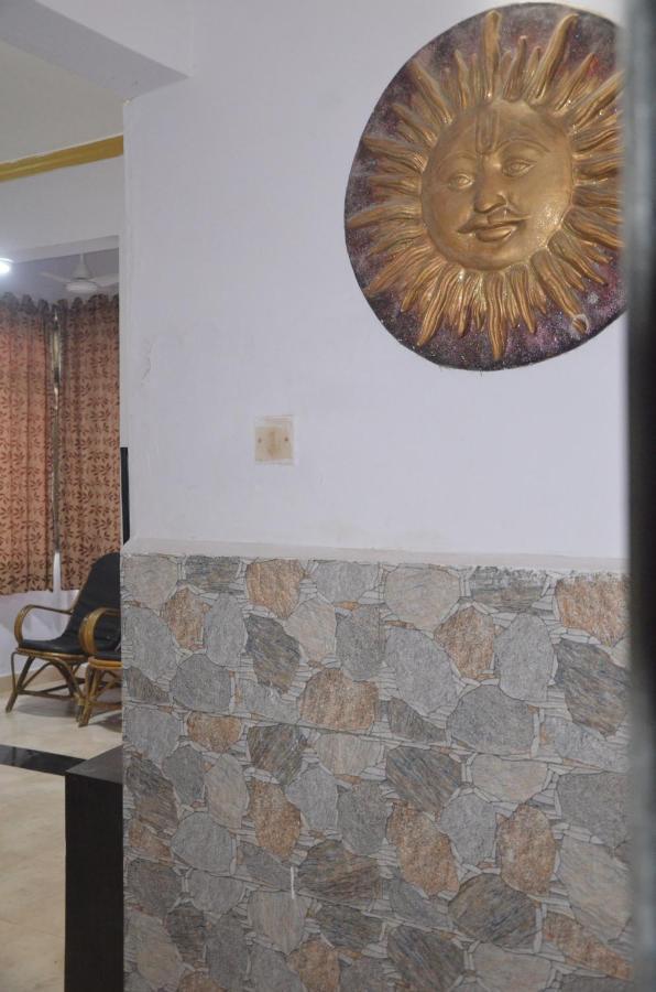 Bbn Serviced Apartment กาลังกูติ ภายนอก รูปภาพ